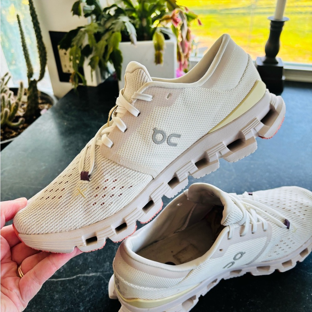 On Cloud X 4 Sneakers - Picture 4 of 9